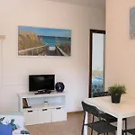 Apartment Modern Flat On The Shores Of *
